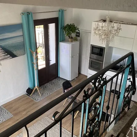 Comfortable And Quiet Garden Level In Casa de Férias